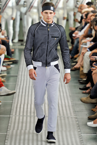 Moncler Gamme Bleu / - 2012